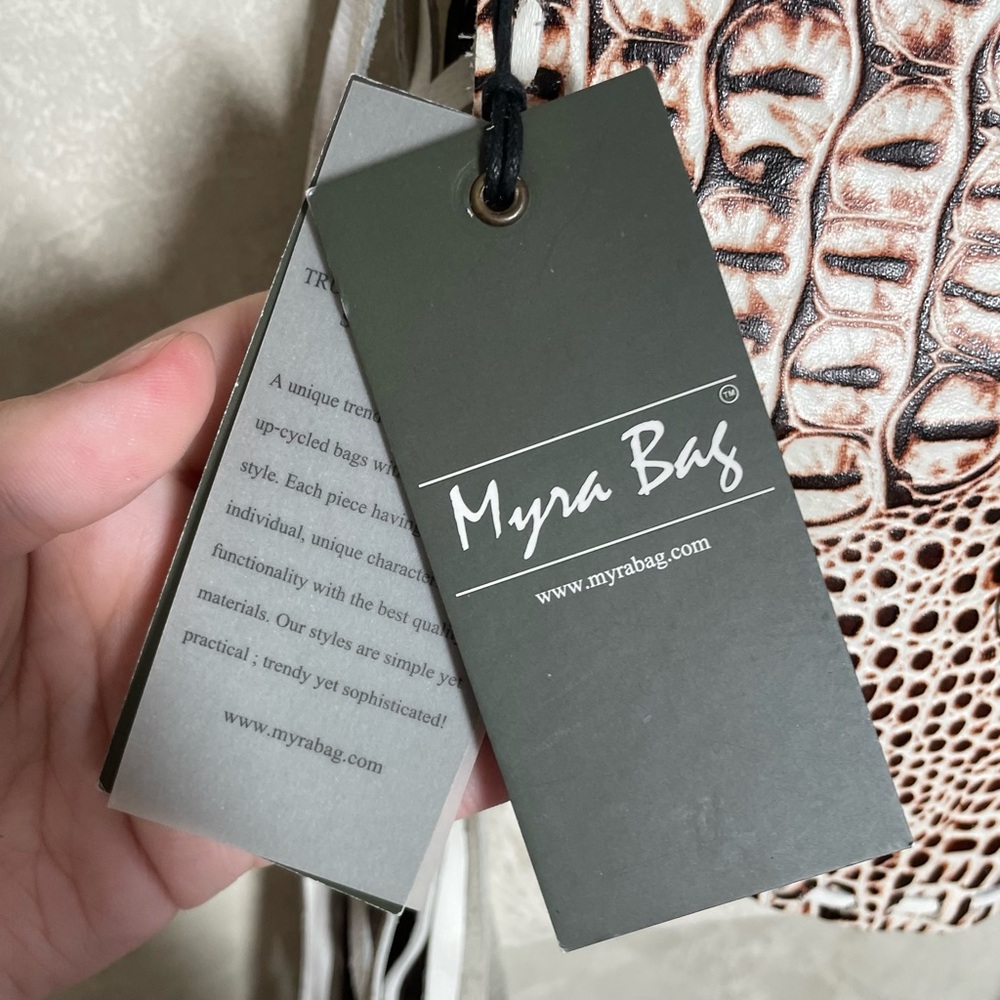 NWT Myra Bag white crossbody concealed carry purse - Picture 7 of 12